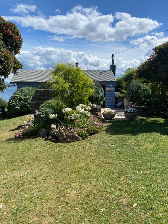 Beach Buoy Opossum Bay South Arm Exterior foto